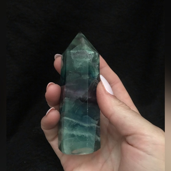 Stunning Fluorite Tower decor - Picture 4 of 4